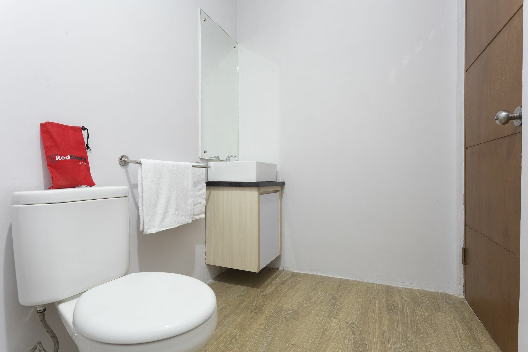 ג'קרטה Reddoorz Plus Near Cilandak Town Square 2 מראה חיצוני תמונה
